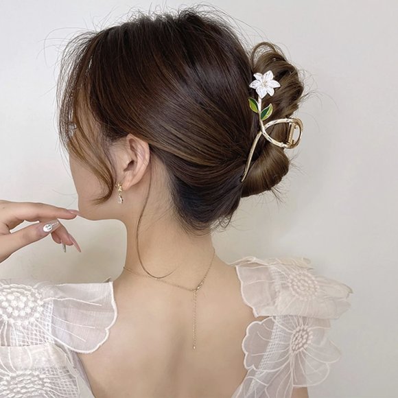 Accessories - NEW Gold Metal White Lily Green Leaves Hair Claw